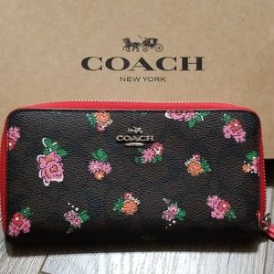 NWT👛Coach Accordain Wallet👛 Signature Floral👛